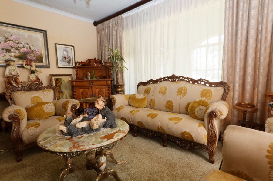 5 Bedroom Property for Sale in Wilkoppies North West